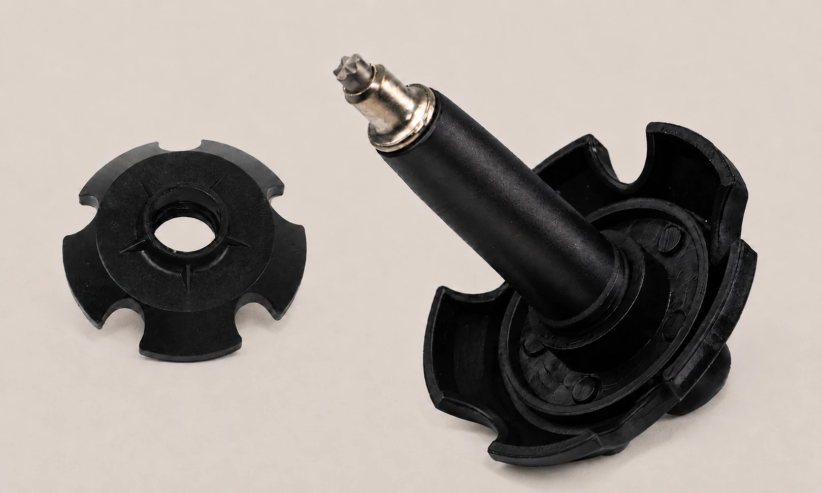 Metalen wandelpunt met beschermdop en afneembare schotel